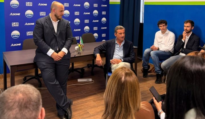 Carlo Calenda ad Alba