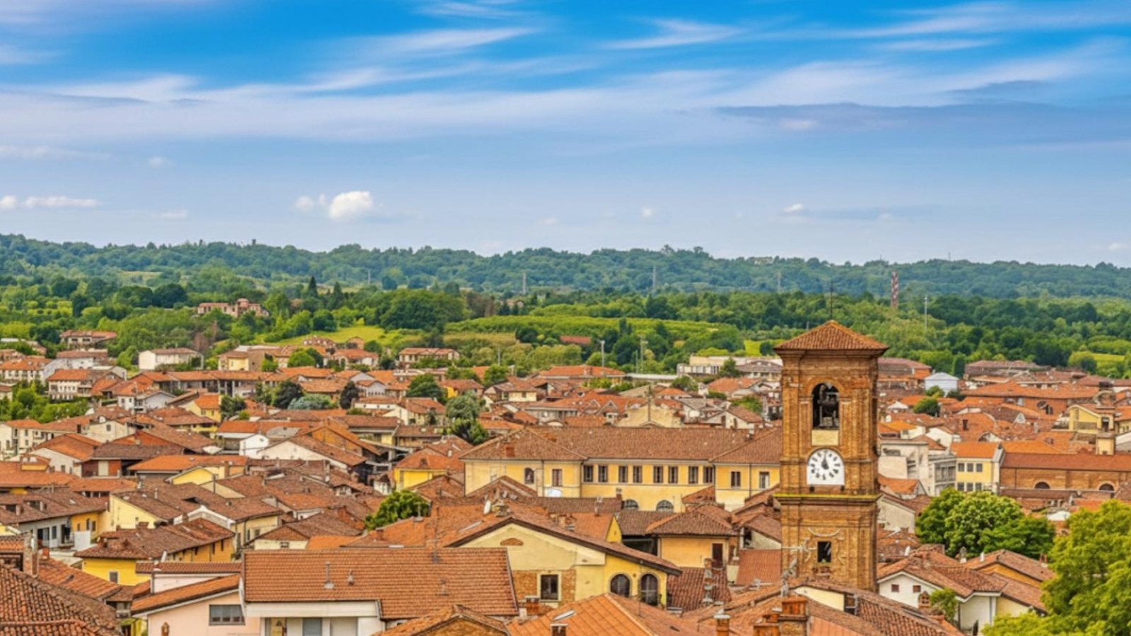 Azione Roero scende in piazza: domenica 10 maggio banchetto "Vieni a conoscerci" a Montà